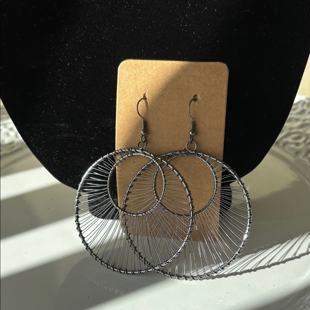 Elegant Silver Wire Hoop Earrings